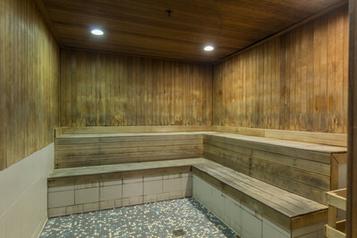10 Gyms That Offer Sauna, Steam, or Infrared Facilities